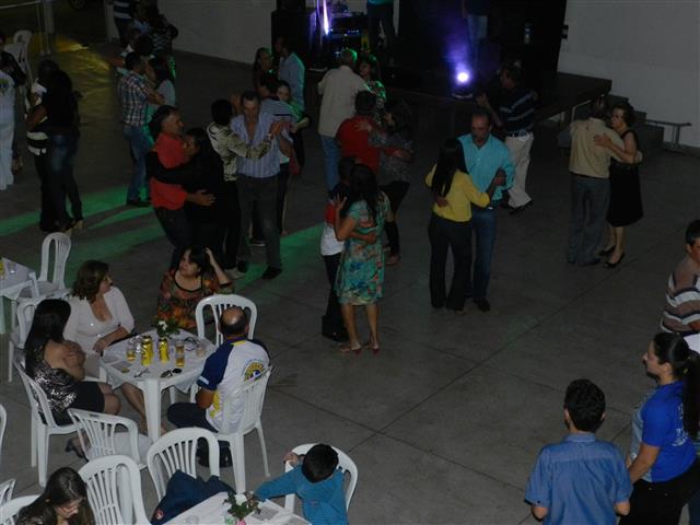  NOITE DANÇANTE DO LIONS CLUBE DE ABAETÉ NO DIA 31 DE JULHO DE 2015