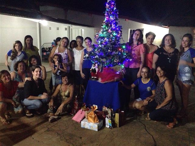  CONFRATERNIZAÇÃO DE NATAL DO CLUBE DE DOMADORAS DO LIONS CLUBE DE ABAETÉ NO DIA 14 DE DEZEMBRO DE 2015
