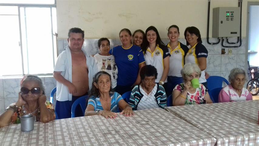  LANCHE NA VILA VICENTINA DE ABAETÉ NA TARDE DO DIA 26 DE MARÇO DE 2016