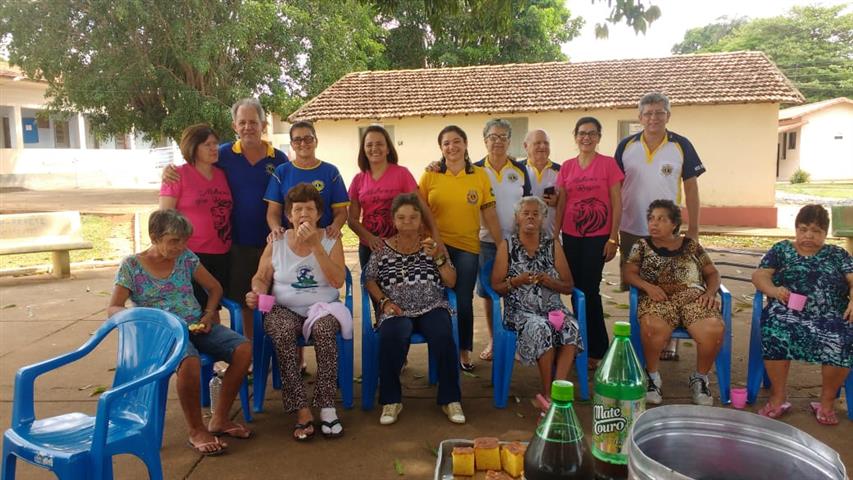  LANCHE NA VILA VICENTINA DE ABAETÉ NA TARDE DO DIA 29 DE SETEMBRO DE 2018